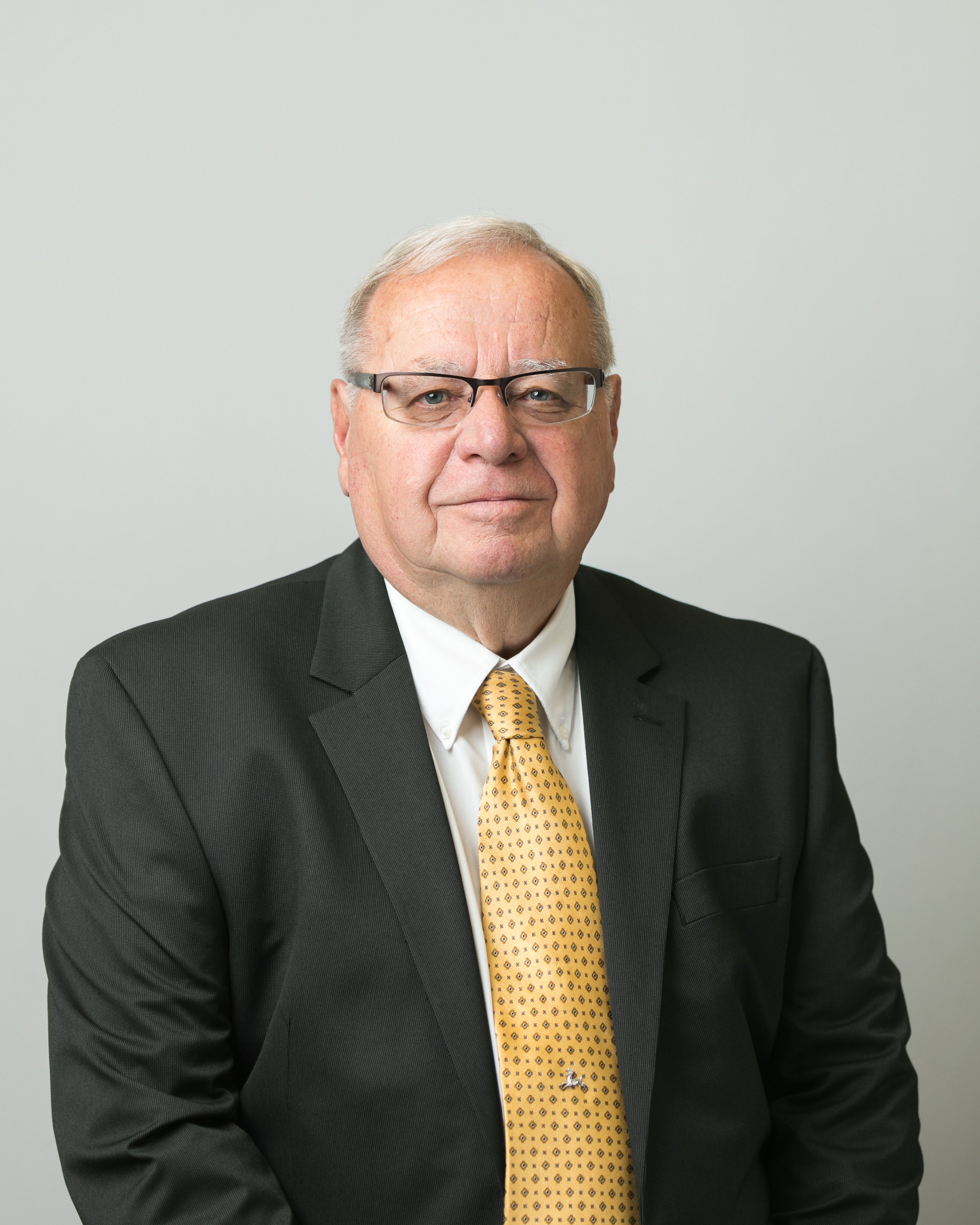 Bob Hoefs Headshot