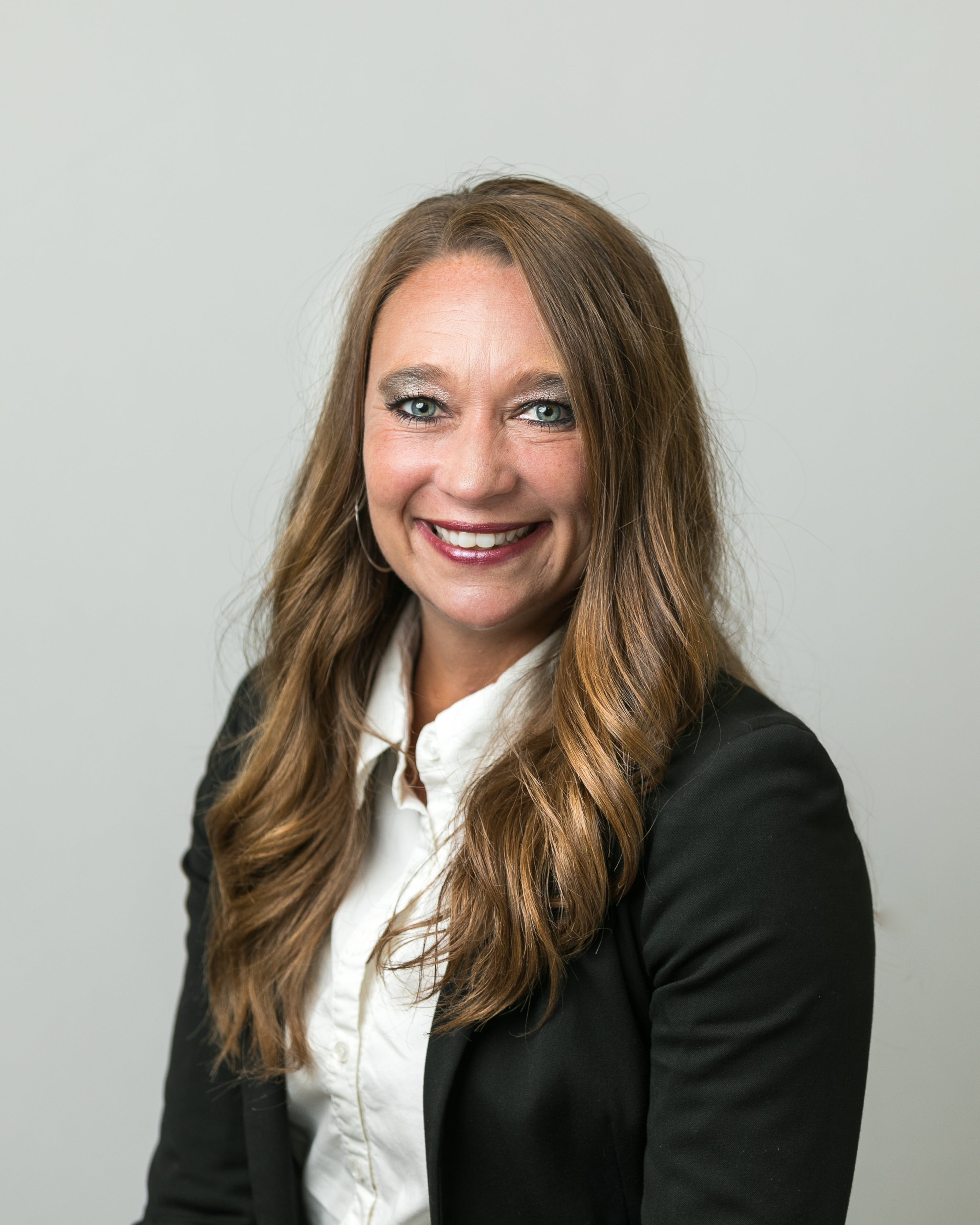 Tracy Lauritzen headshot